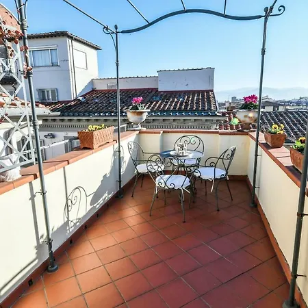 Romantic Terrace Апартаменты Флоренция